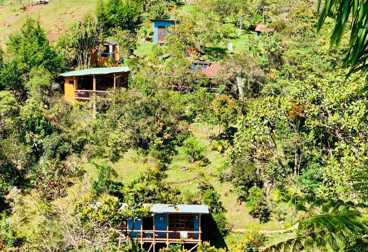 La Casa De Loto Retreat Guatapé Eksteriør bilde