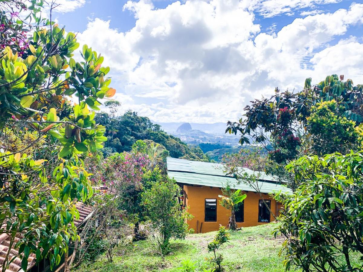 La Casa De Loto Retreat Guatapé Eksteriør bilde