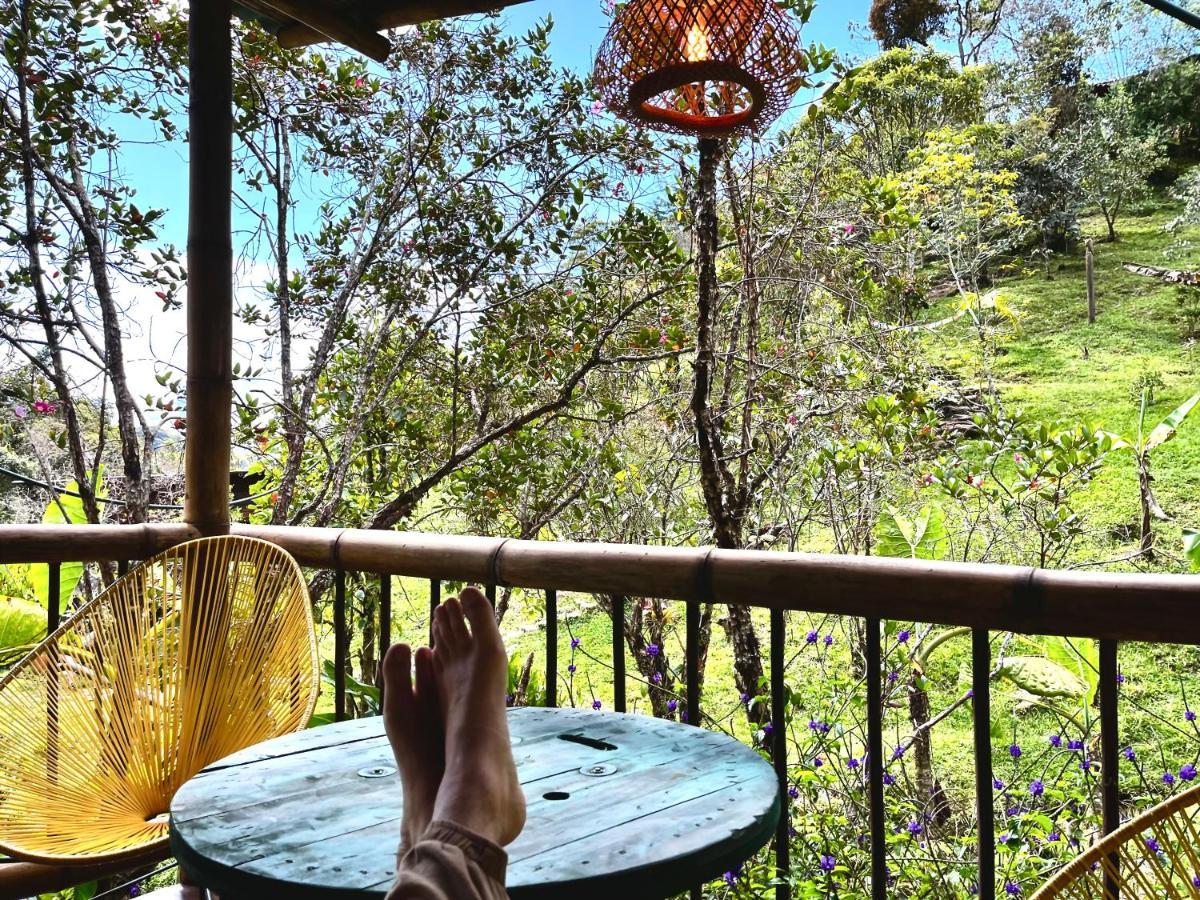 La Casa De Loto Retreat Guatapé Eksteriør bilde
